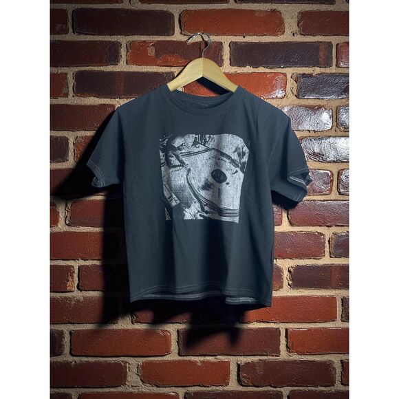 Urban Outfitters Women’s Graphic Tee – Size M – Black/Noir - Picture 1 of 3